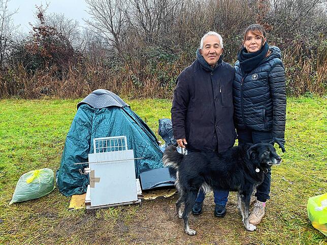 Massoud Separvizer mit Petra Illgen und Hund Bartu.