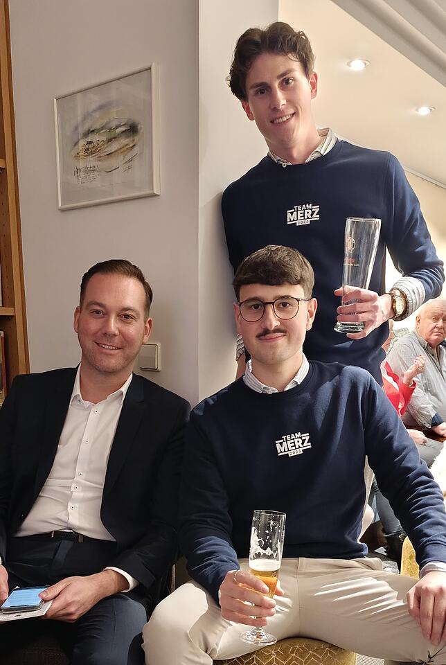 Die Freude überwiegt, aber die Stimmung bei der Wahlparty der CDU im Gasthaus Feldeck in Lauchringen ist noch verhalten. Felix Schreiner ...