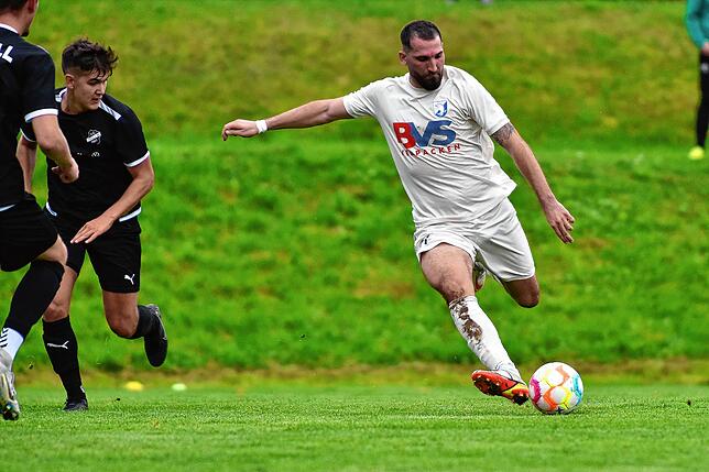 Bild 7: FC Erzingen gewinnt gegen den FC Zell mit 5:2 &ndash; und wir haben Bilder!