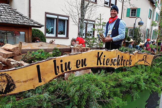 Bild 3: So schön ist der Fasnetmentigs-Umzug in Unterkirnach
