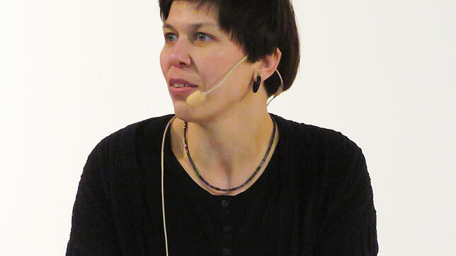 Carla Mausch ist sich sicher, dass künftige Generationen eigene Wege des Erinnerns finden werden.
