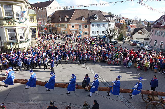 Bild 24: Die Bildergalerie vom Narrensprung und dem Hemdglunker-Umzug in Bonndorf. Mit Video!