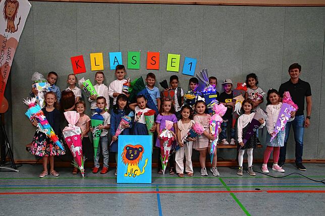 21 Kinder sind die Klasse 1b der Anton-Leo-Schule Bad Säckingen eingeschult worden. Klassenlehrer ist Marco Kolb.