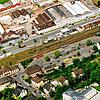 So sah die Bahnhofstraße mit dem alten Busbahnhof aus, ehe ein Teil der Straße und die Haltestellen für den Bau des Aach-Centers weichen ...