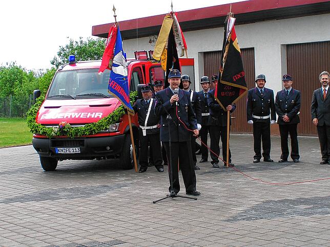 Als die Heudorfer Feuerwehr 2007 ihr 100jähriges Bestehen und die Fahrzeugweihe feierte, war Richard Auer schon lange ...