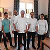 Die Mannschaft hinter dem Restaurant s&lsquo;Äpfle (von links): Hotel-Betreiber Christopher W. von Prack, Hashim Mohammadi, Edgar ...