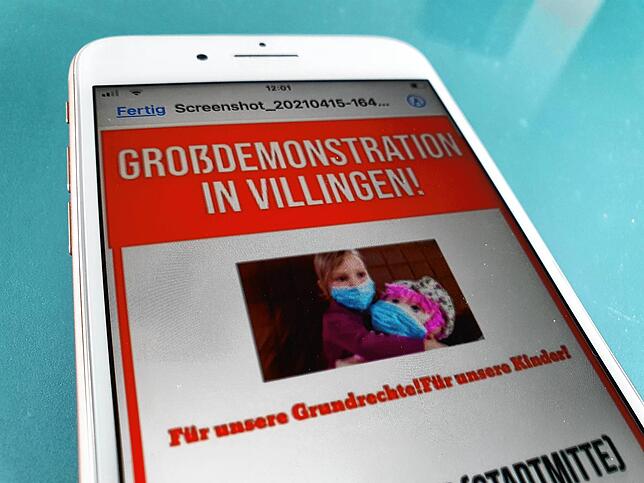 So warben die Veranstalter auch noch nach dem Verbot der Demonstration. Bild: Norbert Trippl