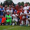 Strahlende Südsterne: Die Mannschaft des ESV jubelt nach dem Finalsieg.