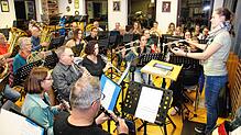 In die Welt der Märchen und Legenden entführt der Musikverein Rast die Konzertbesucher im Bürgerhaus Sauldorf. Rosa Häuptle leitet das ...