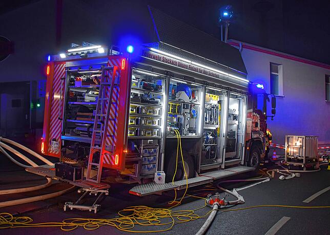 Bild 4: Gefahrgut-Unfall in Zizenhausen: Bilder vom kräftezehrenden Feuerwehreinsatz