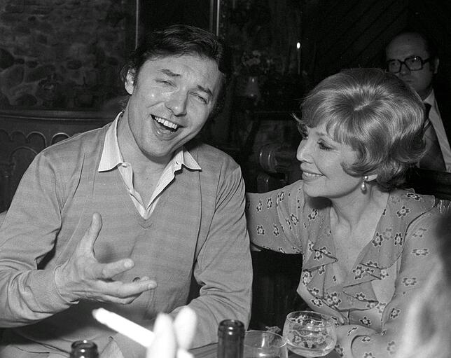 Sichtbar gute Stimmung herrschte bei seinem Besuch mit Anneliese Rothenberger im Konstanzer Künstlerkeller 1980.