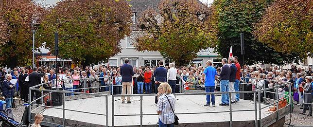 Bild 4: Protest in Rheinfelden! 400 demonstrieren gegen Krankenhaus-Schließung