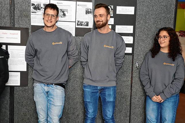 Fabian Weißhaar, Fabian Jacobi und Noemi Formicula (von links) arbeiten im Südpol.