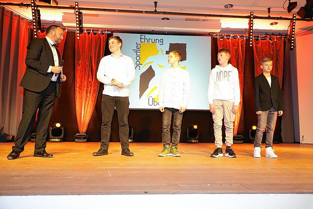 Bild 1: Bilder von den Sportlerehrungen im Kursaal Überlingen