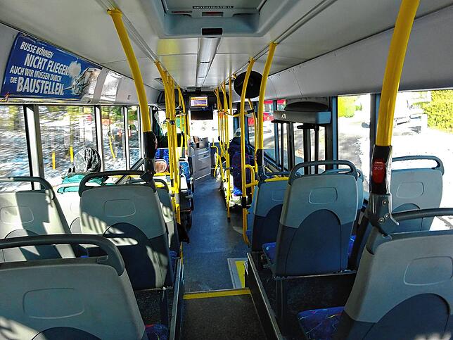 Wenig los ist auch im Bus von Villingen nach Schwenningen.