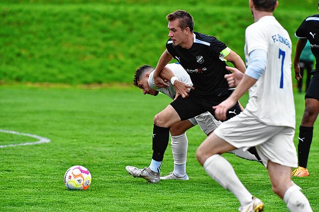Bild 10: FC Erzingen gewinnt gegen den FC Zell mit 5:2 &ndash; und wir haben Bilder!