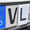 Echte VL-Altkennzeichen, anders als unsere hier gezeigte Bastellösung, werden wohl nie mehr zurück auf die Straßen im ...