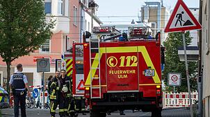 Menschen müssen wegen eines Gaslecks ihre Wohnungen verlassen.