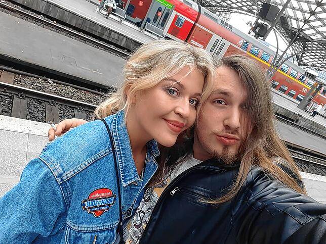 Hannah Schedler und Jan Friese schafften es 2022 bei DSDS in den Recall.