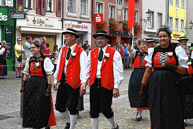 Bild 30: So schön ist das bunte Treiben am Chilbi-Festumzug (Teil 1)