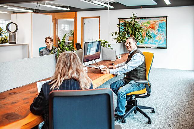 Gemeinsam statt einsam – in einem Coworking Space wie hier dem Startblock in Lörrach ist das Netzwerken auch mit Menschen aus ...