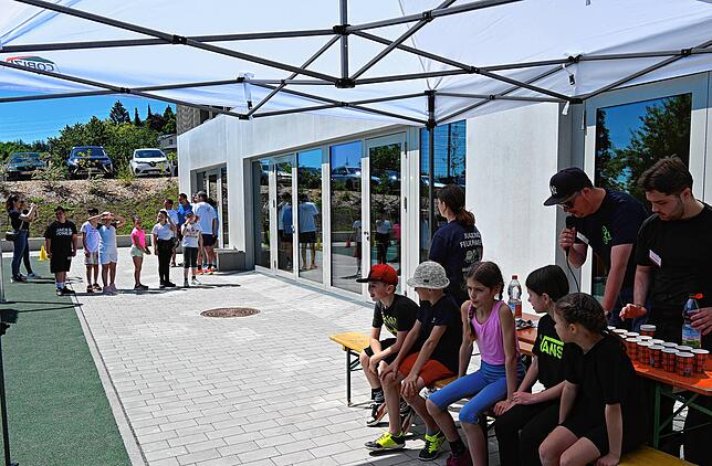 Bild 27: Grund- und Werkrealschule Gurtweil feiert sich und den Erweiterungsbau – wir haben die Bilder