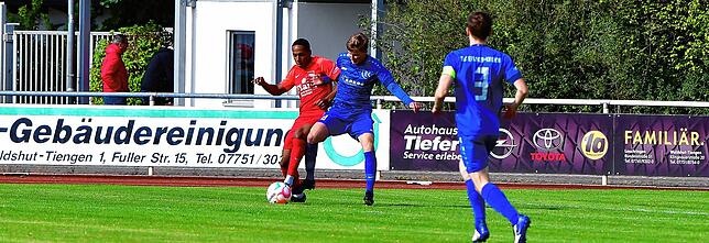Bild 27: Neuer Spitzenreiter FC Tiengen 08 besiegt den TuS Efringen-Kirchen mit 4:1 &ndash; und wir haben Bilder!