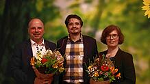 Der Grüne Kreisverband (von links): Kandidat Martin Hahn, Parteisprecher Ahmad Al Hamidi, Ersatzkandidatin Christine Bernard.