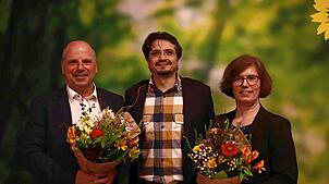 Der Grüne Kreisverband (von links): Kandidat Martin Hahn, Parteisprecher Ahmad Al Hamidi, Ersatzkandidatin Christine Bernard.