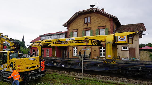 Derzeit wird die hintere Höllentalbahn von Neustadt nach Donaueschingen elektrifiziert. Im Bereich Rötenbach werden im Rahmen der ...