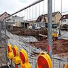 Blick in die Baugrube in der Sturmbühlstraße 101 in Schwenningen, die im vergangenen März einzubrechen drohte. Jetzt kommt es zur ...