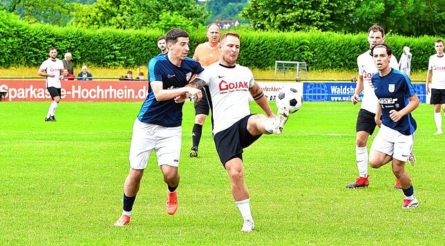 Bild 5: SG FC Wehr/Brennet siegt 14:1 beim Schlusslicht VfB Waldshut – und wir haben Fotos!
