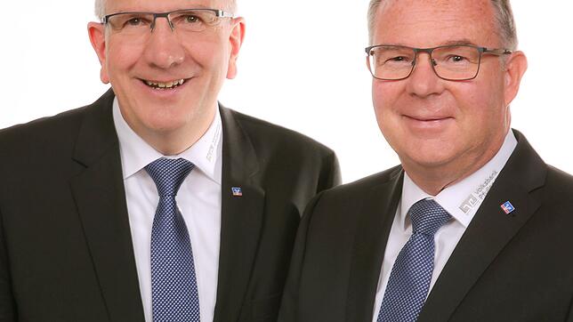 Werner Groß (links) und Markus Dold, das Vorstandsduo der Volksbank Pfullendorf.