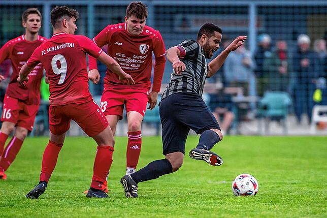 Bild 8: FC Schlüchttal gewinnt Top-Spiel bei der SG Höchenschwand/Häusern mit 3:0 &ndash; und wir haben Bilder!