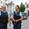 Seit einigen Wochen sorgt in Singen auch ein kommunaler Ordnungsdienst (KOD) für Ordnung. Bei einer Tour durch die Fußgängerzone zeigen ...