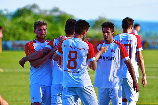 Bild 1: FC RW Weilheim setzt sich mit 5:2 gegen den FC Hochrhein durch &ndash; und wir haben Bilder!