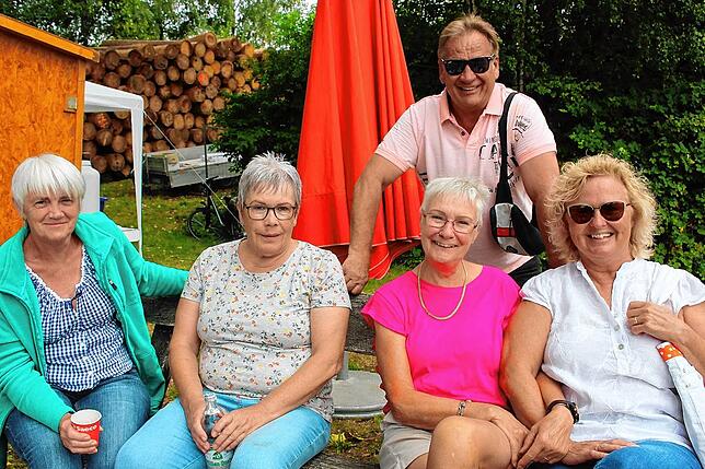 Bild 8: Tausende Besucher an der Bohlinger Sichelhenke