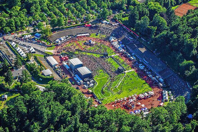 (Archivbild) Das Campus-Festival 2025 im Bodenseestadion aus der Luft.