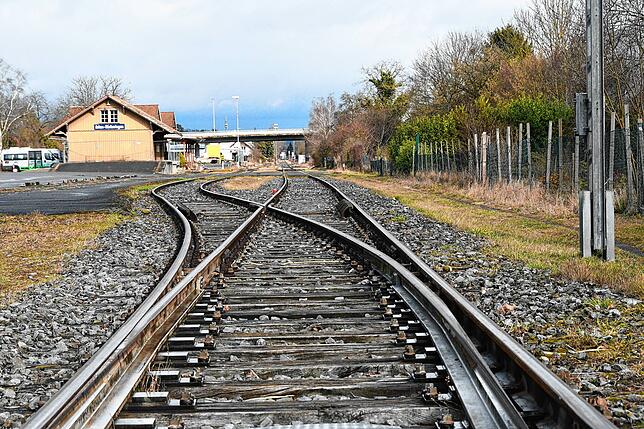 Führen diese Gleise der Etzwiler Bahn vielleicht nach Mailand? Bild: Stephan Freißmann