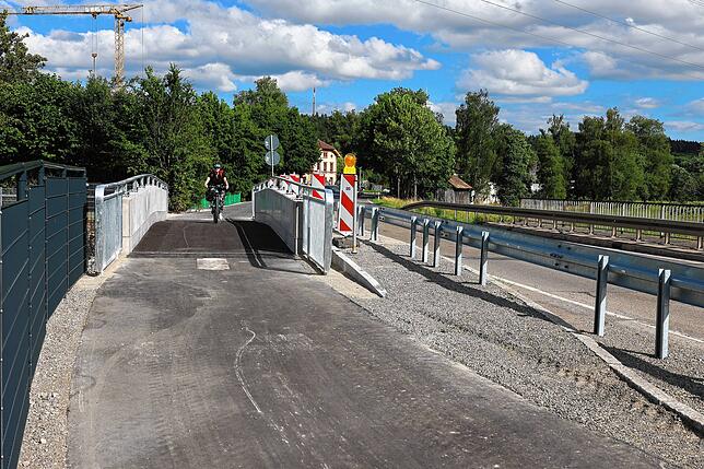Freie und sichere Fahrt für den Radfahrverkehr heißt es seit Montanmittag auf dem neu ausgebauten Radweg zwischen Marbach und Rietheim.