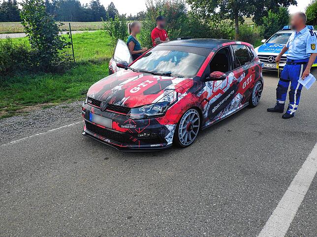 Diese Autofans waren aus Waldshut-Tiengen angereist. Die Kontrolle fand im Raum Villingen-Schwenningen/Rottweil statt.