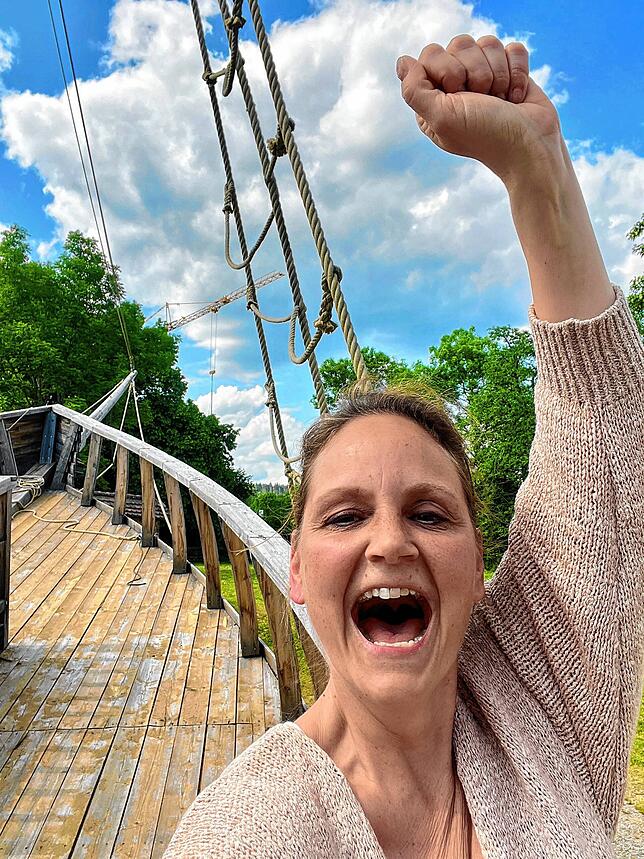 Endlich nach zweieinhalb Wochen das Stillschweigen brechen: Corinna Vogt informiert die Mitglieder des Vereins in einer Videobotschaft.
