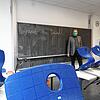 Im Februar, als dieses Bild entstand, waren die Klassenzimmer im Villinger Gymnasium am Romäusring noch leer. Am Montag sieht das anders ...