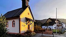 Mit vielen Anlässen in diesem Jahr begeht das Dorf sein 700-jähriges Jubiläum. Der Dorfmittelpunkt ist die Marienkapelle.