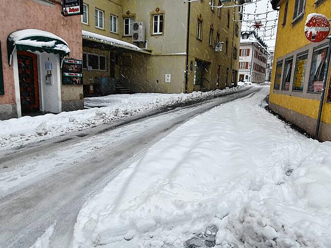 Bild 11: Es hört nicht auf zu schneien: Waldshut versinkt im Schnee