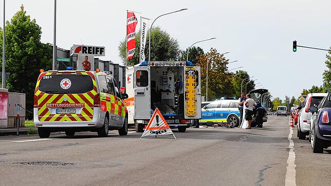Am Dienstagmittag hat sich auf der Max-Stromeyer-Straße ein Unfall zwischen einem Radfahrer und einem Autofahrer ereignet. Der ...