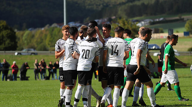 Fünfmal Torjubel bei der SG Kirchen-Hausen gegen den FC Bräunlingen. Die Hausherren entschieden verdient die Partie mit 5:2.