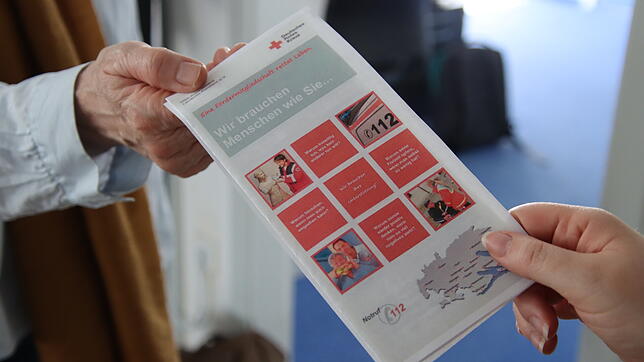 Das DRK wirbt mit diesem Flyer an den Haustüren für eine Fördermitgliedschaft.