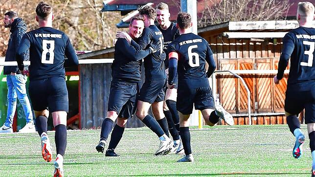 Matchwinner: Mit drei Treffern binnen 25 Minuten hatte Johannes Baumgartner wesentlichen Anteil an der erfolgreichen Aufholjagd der SG ...