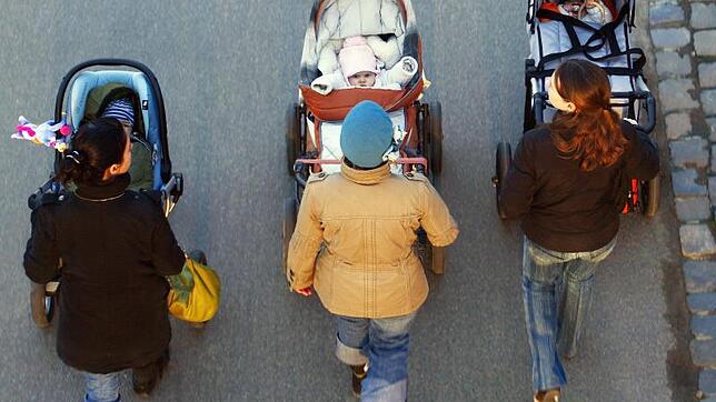 Bedürftige mit Kindern können unter Umständen Kinderzuschlag erhalten. Können sie gleichzeitig auch Bürgergeld beziehen?